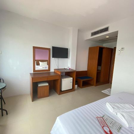 Prachuap Beach Hotel Πράτσουατ Κίρι Χαν Εξωτερικό φωτογραφία