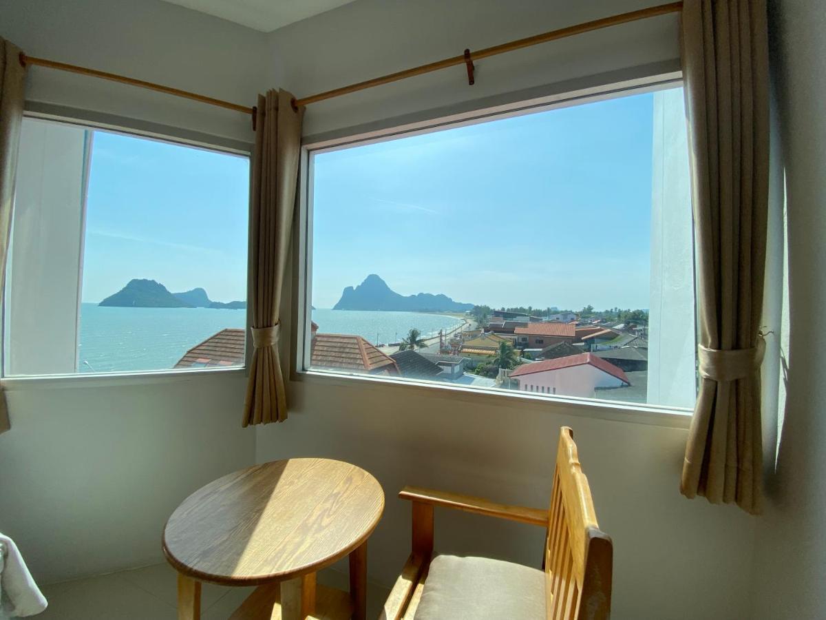 Prachuap Beach Hotel Πράτσουατ Κίρι Χαν Εξωτερικό φωτογραφία
