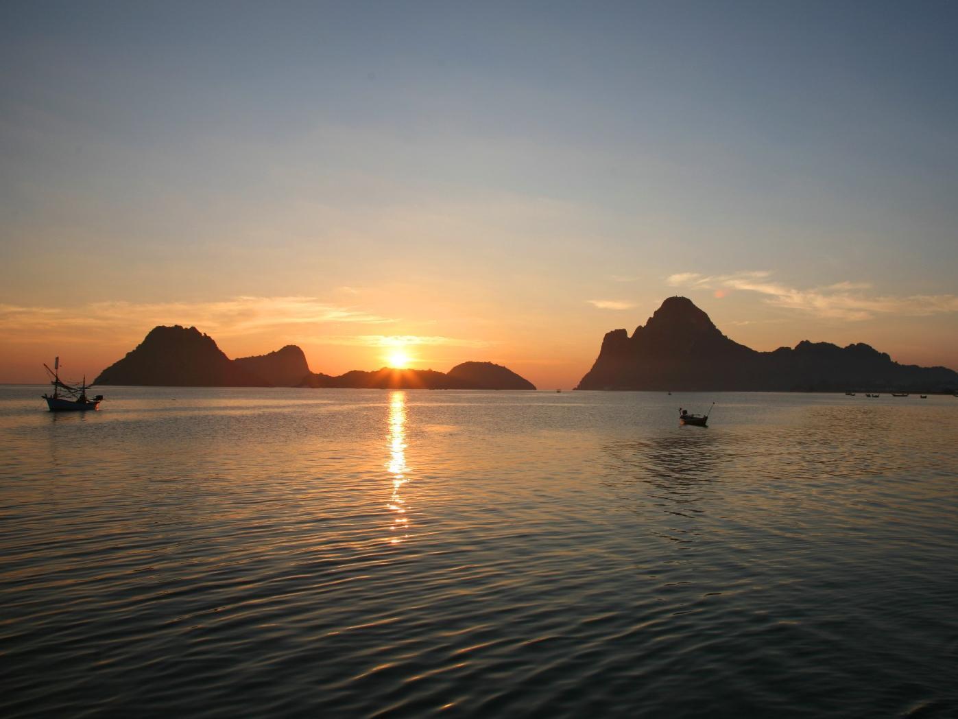 Prachuap Beach Hotel Πράτσουατ Κίρι Χαν Εξωτερικό φωτογραφία